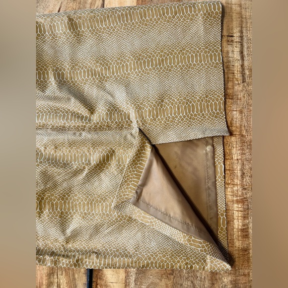 100% leather; Terry Lewis skirt; excellent condition; size 12. - Picture 5 of 6